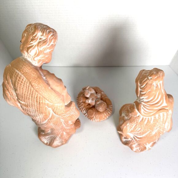 Vintage Terracotta 3 Piece Nativity Set - Mary, Joseph and Baby Jesus in Manger - Picture 6 of 7